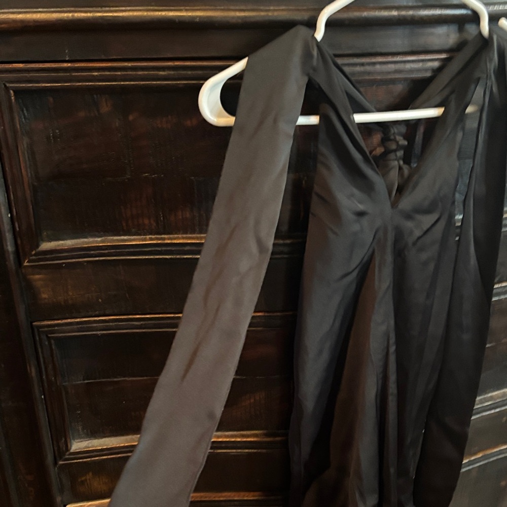 Express Elegant Black Halter Top with Ruffle Detail size XS - Picture 3 of 3